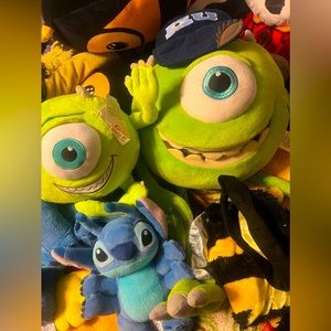 Lots of Disney’s plushes just lmk which one you’re interested in